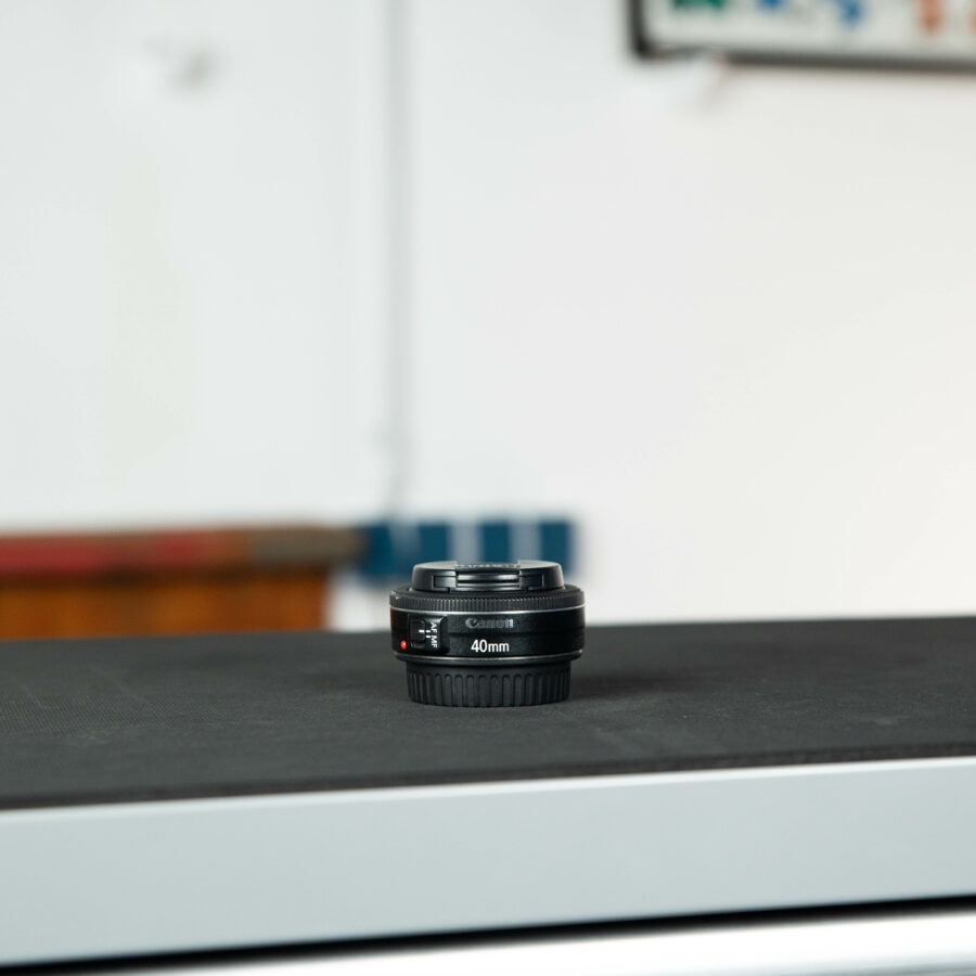 Canon Objektiv EF 40mm f/2.8